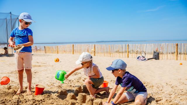 momes-a-la-plage-conteurs.jpg