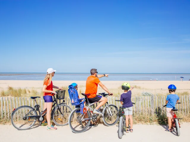 Plage Famille Velo Conteurs